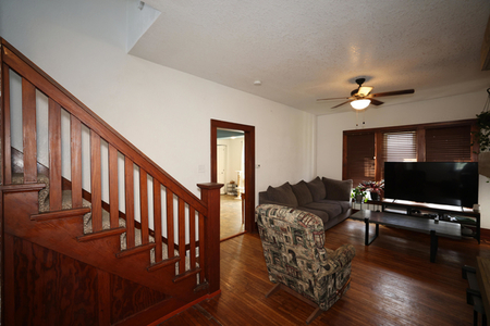 Next Photo